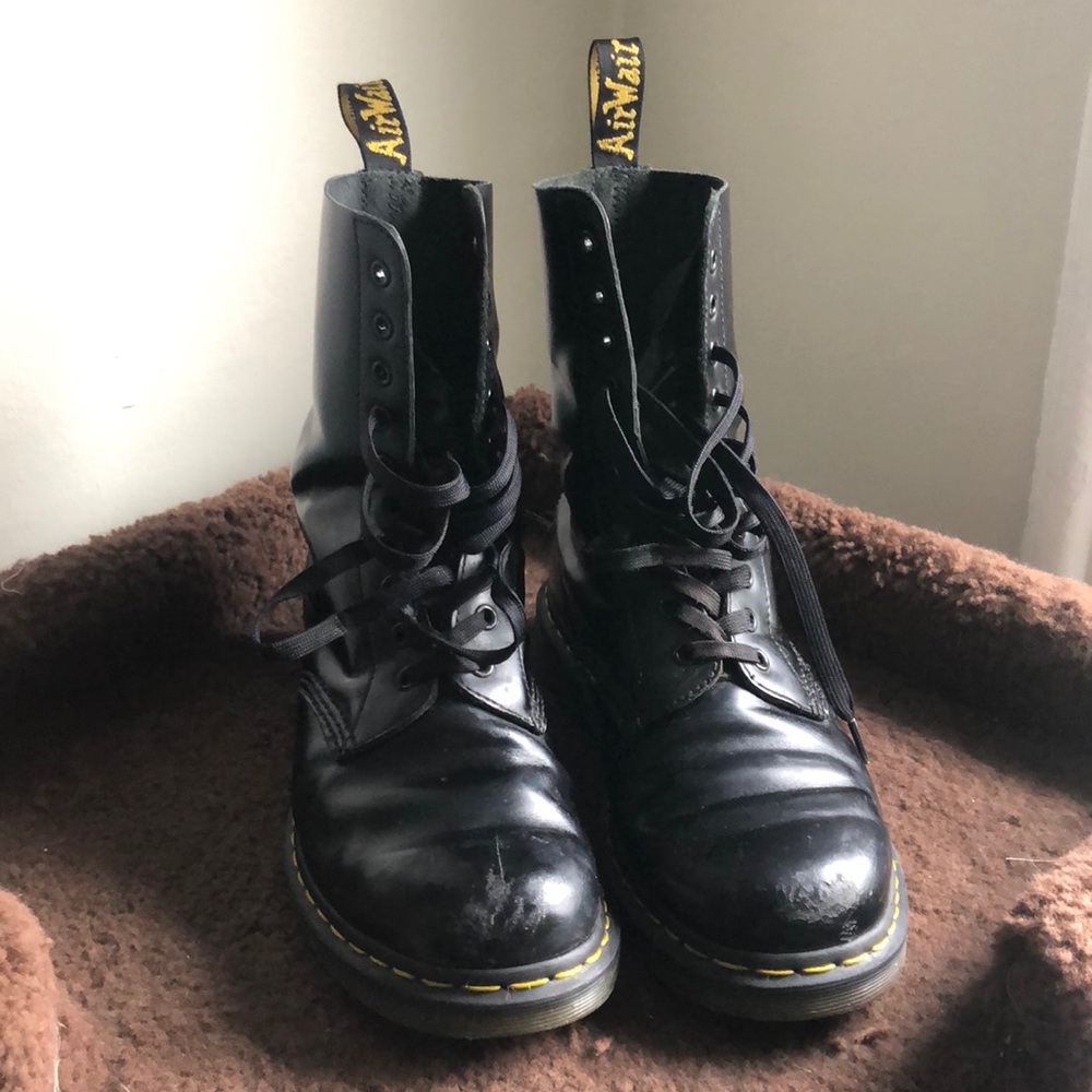 Doc Martens 1490 (US 9/UK 8)